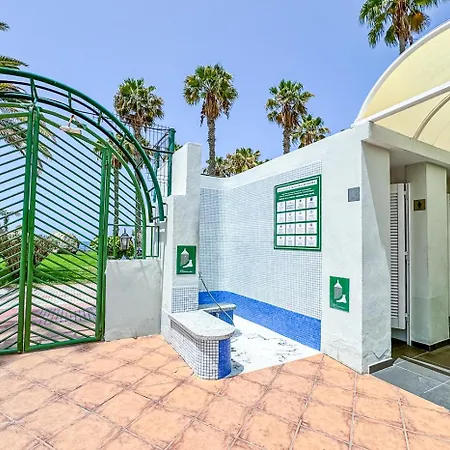 Apartment In Beachfront Complex In El Duque Area, Costa Adeje (Tenerife)