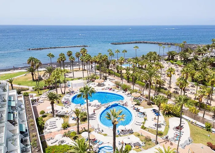 In Beachfront Complex In El Duque Area, Appartement