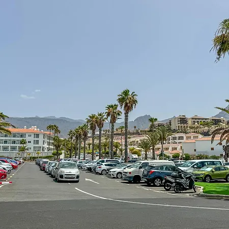 In Beachfront Complex In El Duque Area, Apartmán