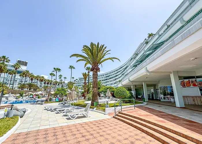 Appartement In Beachfront Complex In El Duque Area,